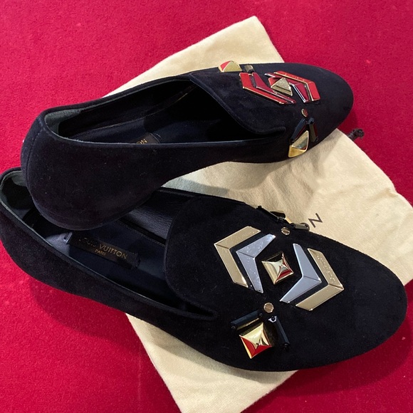 Stunningly beautiful, Louis Vuitton smoking slippers in black suede. - Picture 3 of 7